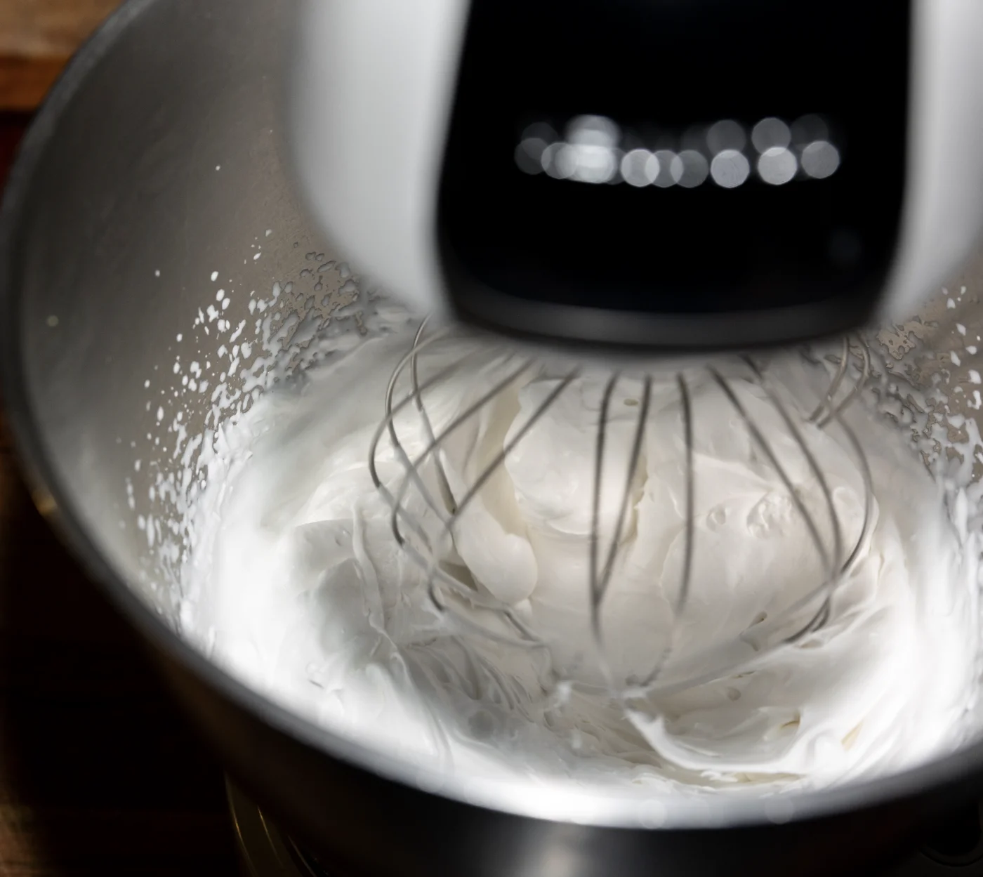 Stand mixer whipping cream